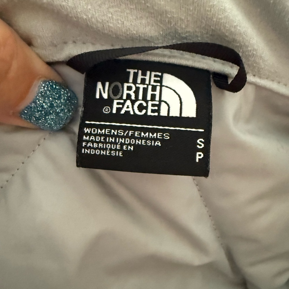 The North Face Women's Quilted Puffer Coat - Dark Gray - Picture 3 of 5